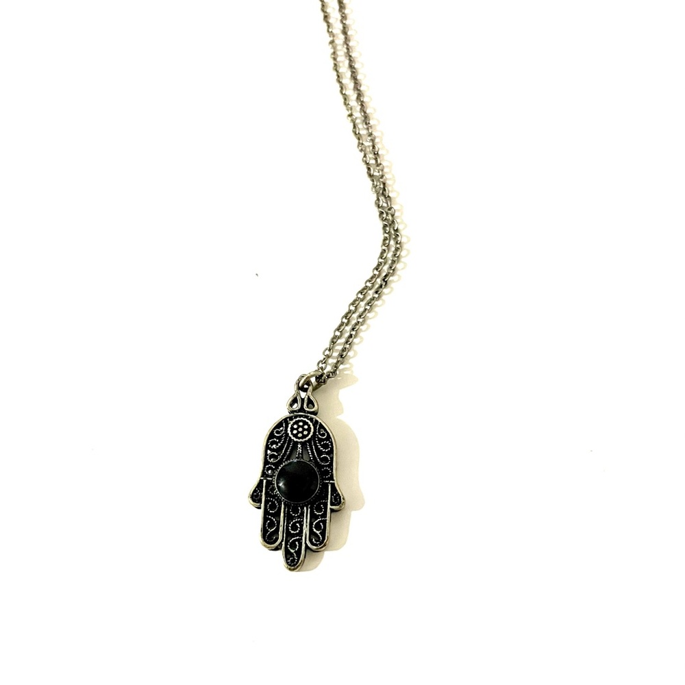 Hand pendant necklace